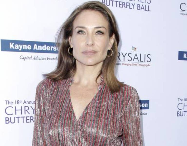 Claire Forlani Bio, Height, Net Worth, Husband And Son, Where Is She Now?