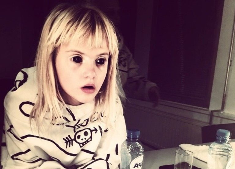 Who is Sixteen Jones – Die Antwoord’s Daughter, How Old is She?
