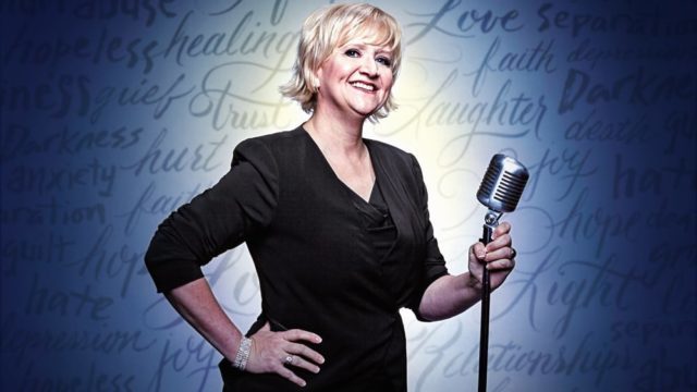 Who Is Chonda Pierce Estranged Daughter, Husband, Other Family Members?
