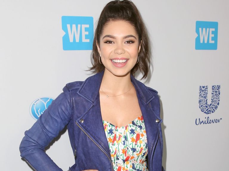 Auli’i Cravalho Biography, Net Worth, Ethnicity, Family Life And Other Facts