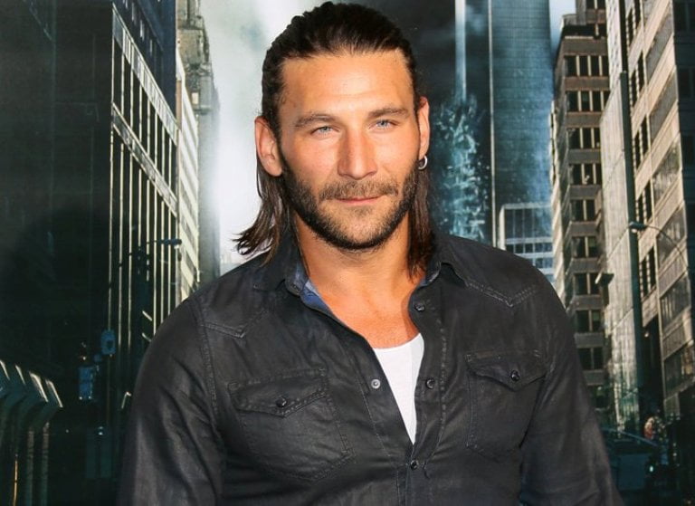 Zach McGowan Bio, Wife, Height, Weight, Age, Ethnicity, Acting Career
